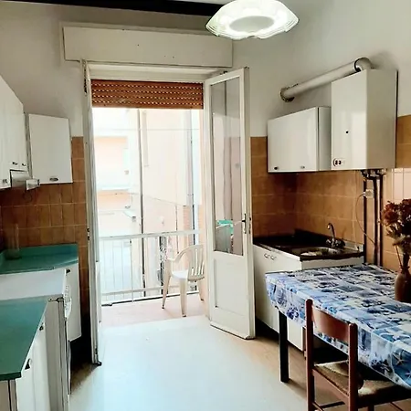 Bilocale Via Arno 51, Holiday home *